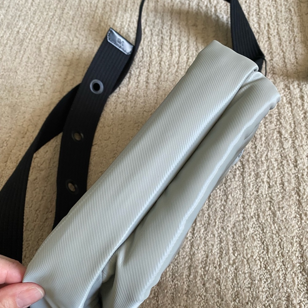 Y-3 Light Gray Belt Bag - Picture 7 of 8